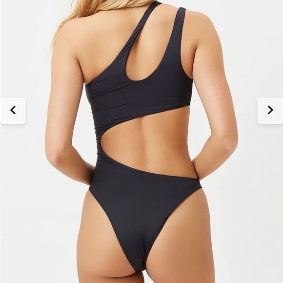 Frankie’s Bikinis Makie One Piece White Swimsuit - Picture 7 of 7